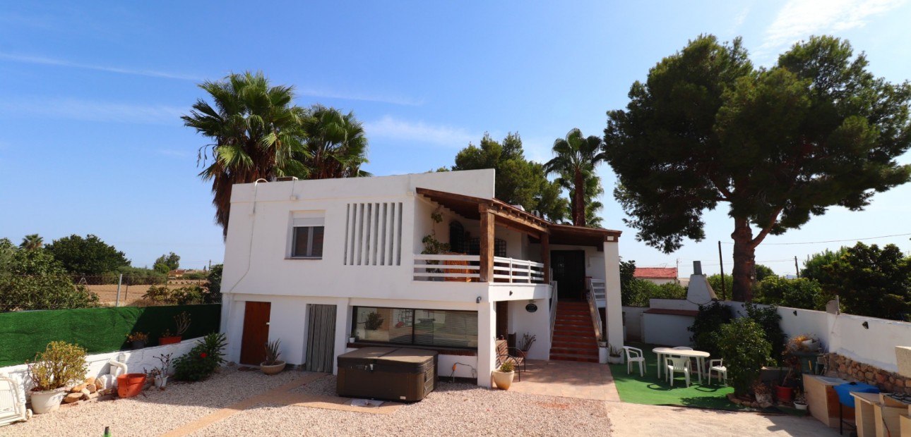 Herverkoop - Country Property -
Rafal - El Mudamiento