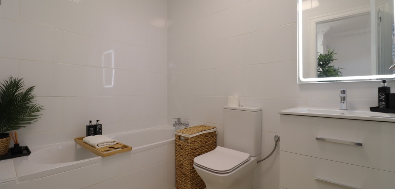 Herverkoop - Detached Villa -
Algorfa - Lomas de La Juliana