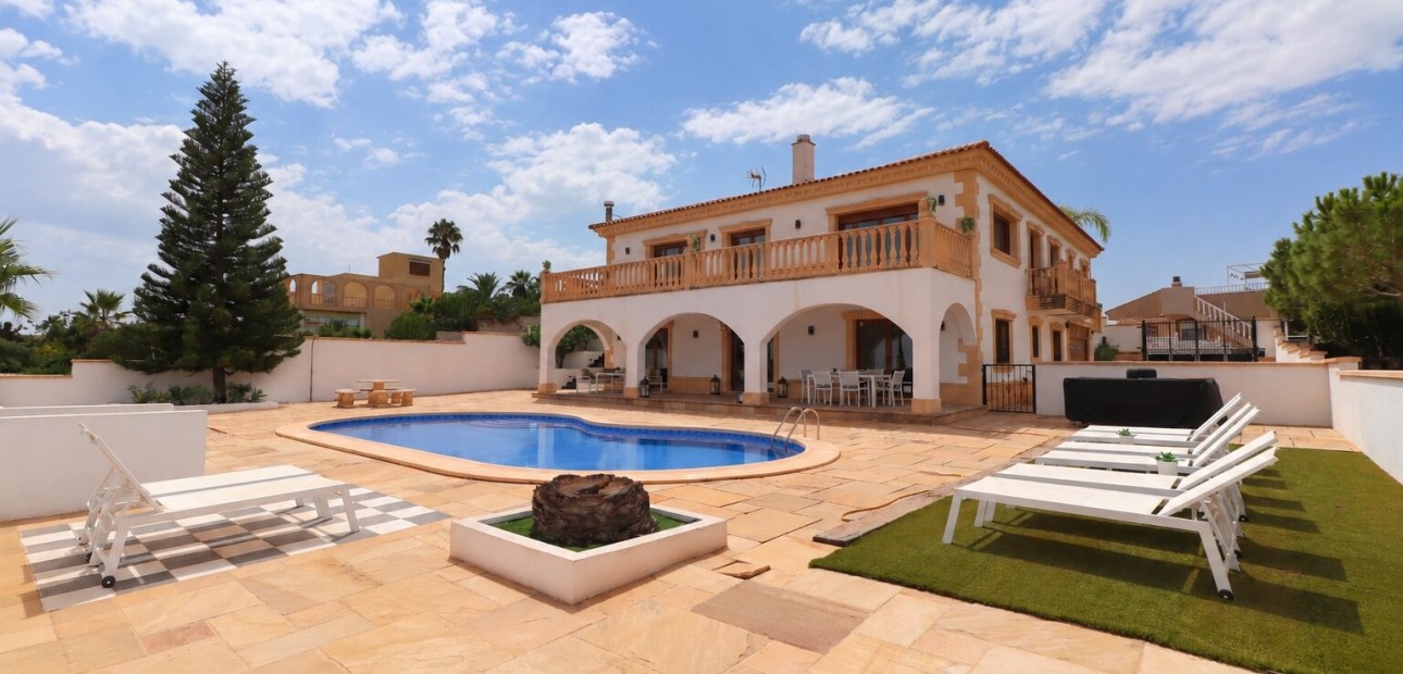 Herverkoop - Detached Villa -
Algorfa - Lomas de La Juliana