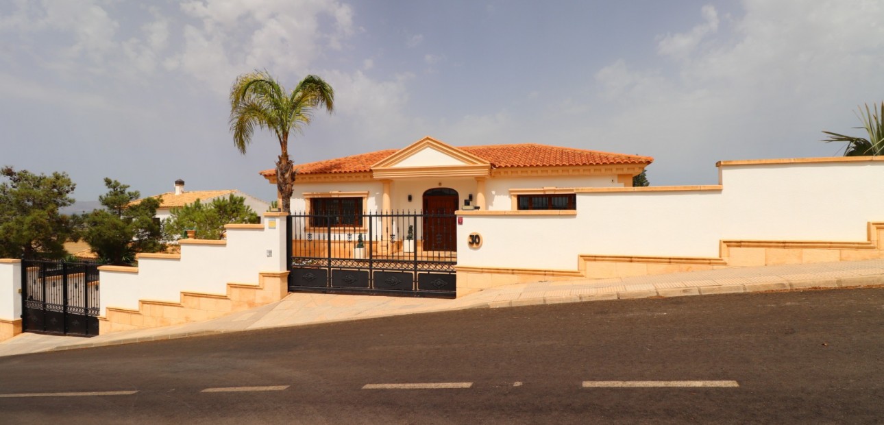 Herverkoop - Detached Villa -
Algorfa - Lomas de La Juliana