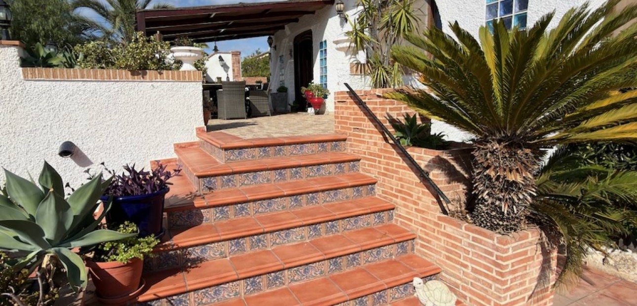 Herverkoop - Villa -
Ciudad Quesada - Costa Blanca