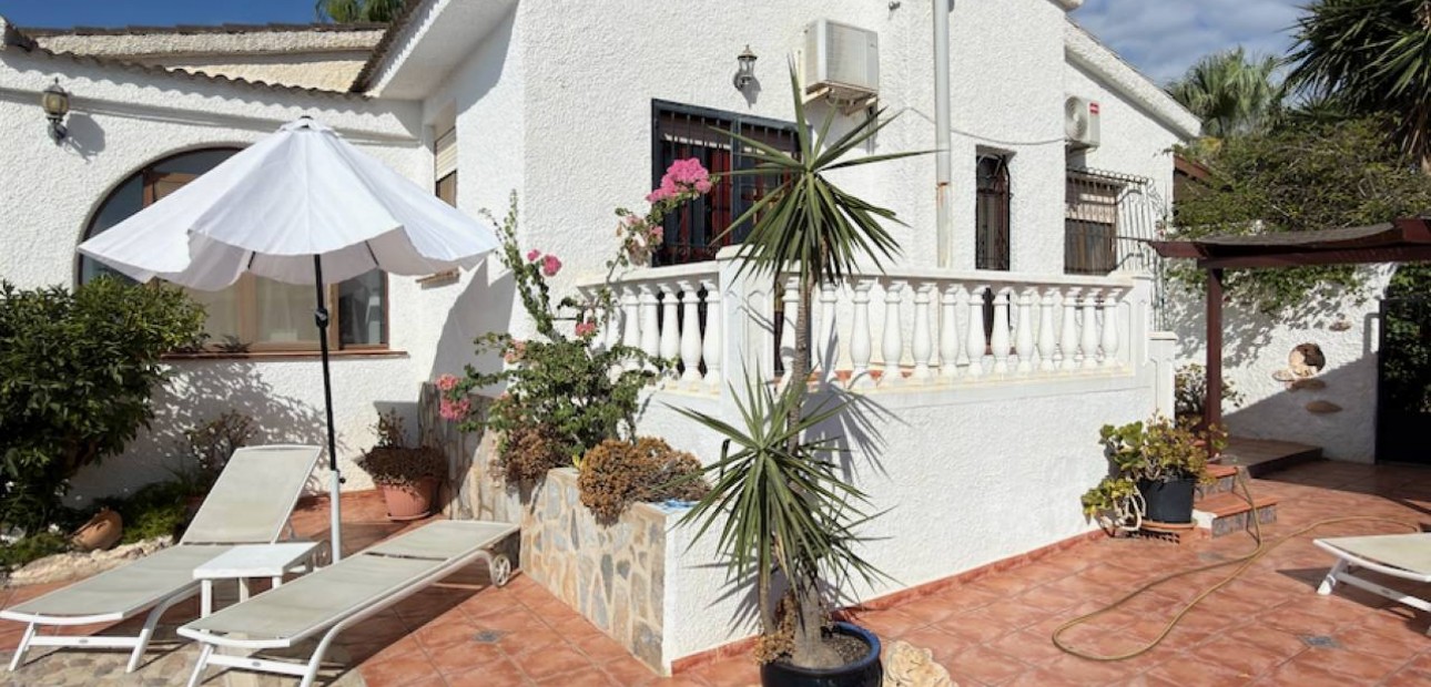 Herverkoop - Villa -
Ciudad Quesada - Costa Blanca