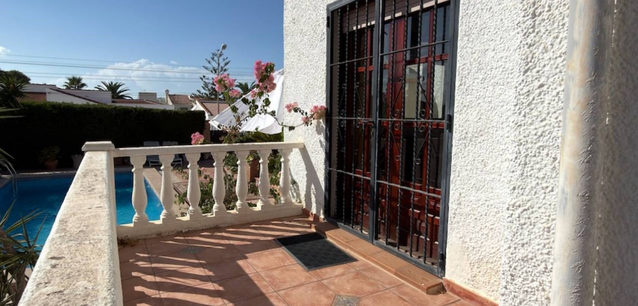 Herverkoop - Villa -
Ciudad Quesada - Costa Blanca