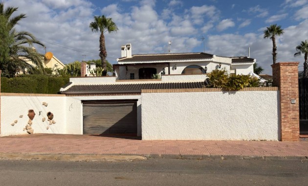 Herverkoop - Villa -
Ciudad Quesada - Costa Blanca