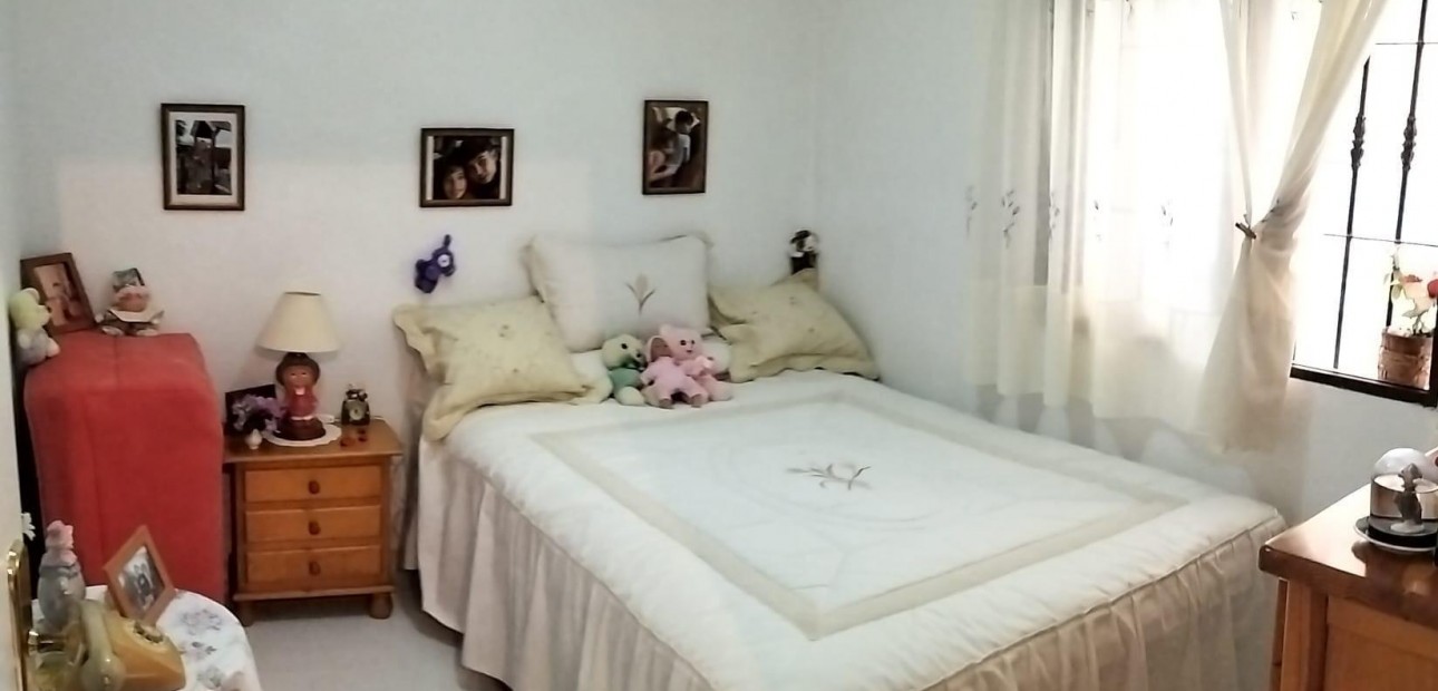 Herverkoop - Bungalow -
Torrevieja - Torreblanca