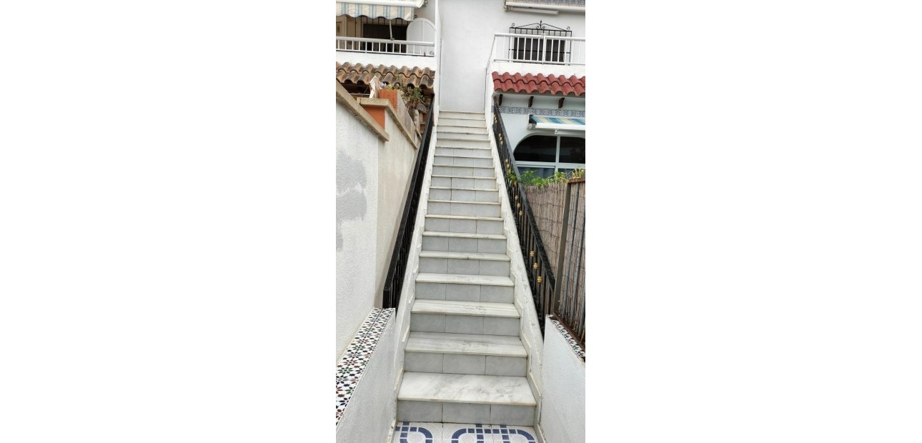 Herverkoop - Bungalow -
Torrevieja - Torreblanca