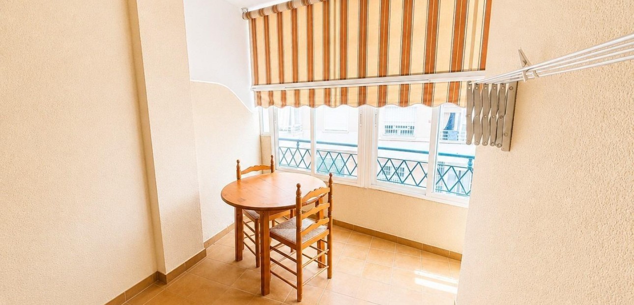 Herverkoop - Appartement / flat -
Torrevieja - Centro