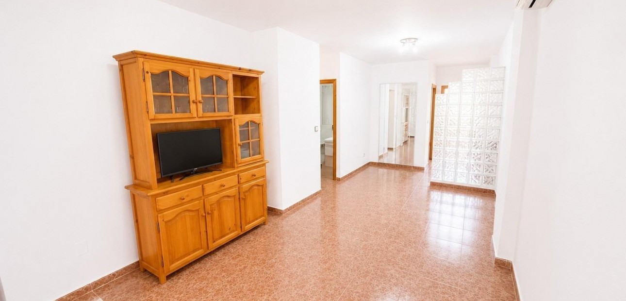 Herverkoop - Appartement / flat -
Torrevieja - Centro