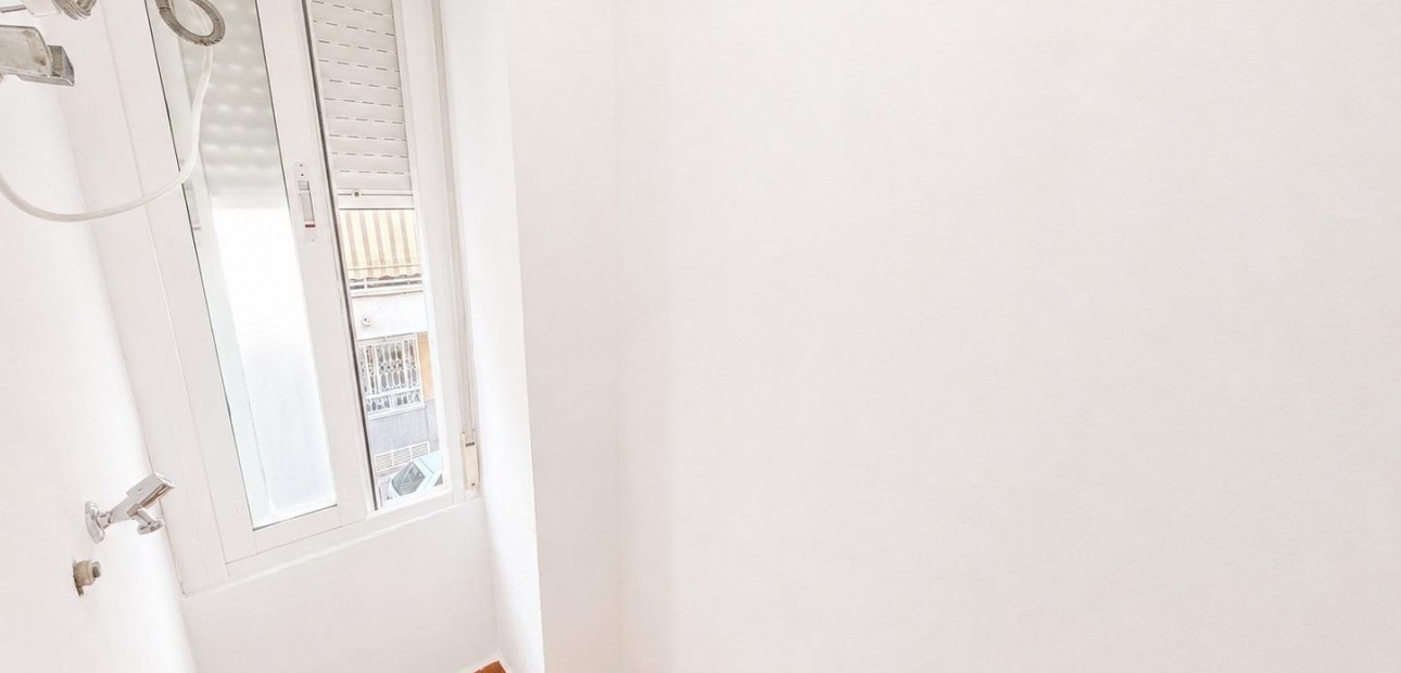 Herverkoop - Appartement / flat -
Torrevieja - Centro