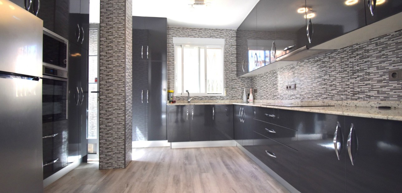 Herverkoop - Detached Villa -
Orihuela Costa - Playa Flamenca