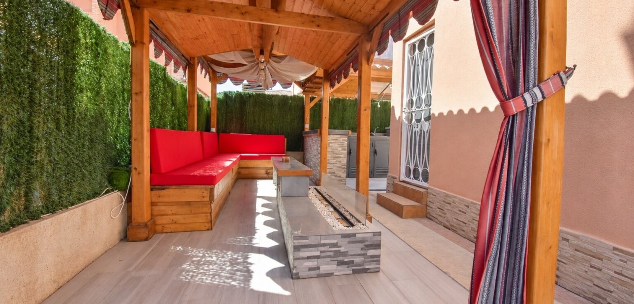 Herverkoop - Detached Villa -
Orihuela Costa - Playa Flamenca