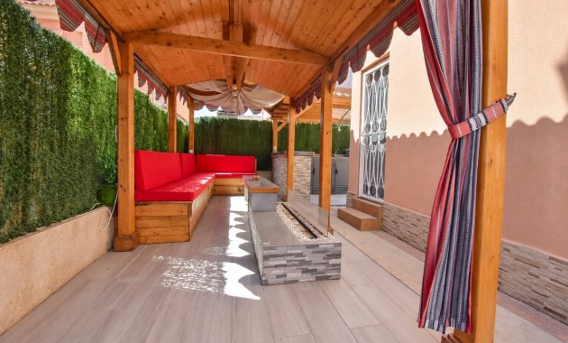 Herverkoop - Detached Villa -
Orihuela Costa - Playa Flamenca