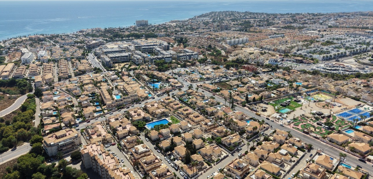 Herverkoop - Detached Villa -
Orihuela Costa - Playa Flamenca