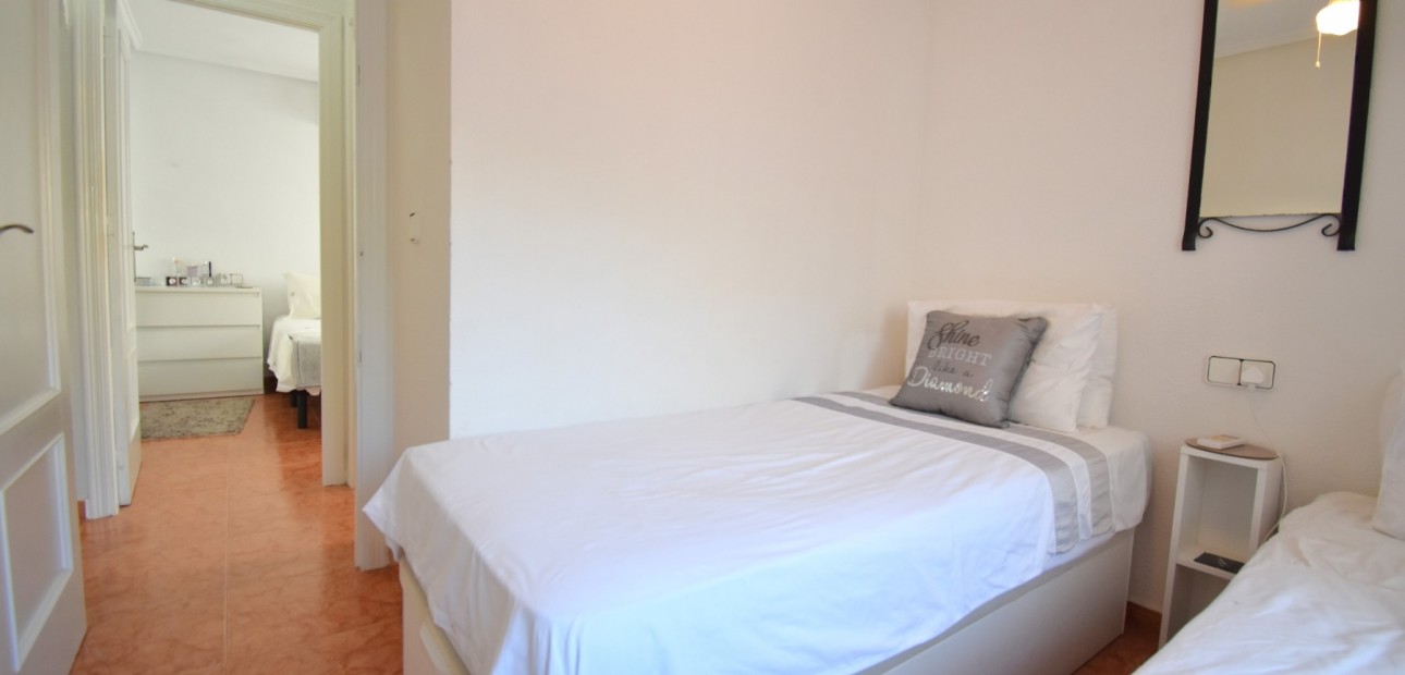 Herverkoop - Quad Villa -
Orihuela Costa - Playa Flamenca