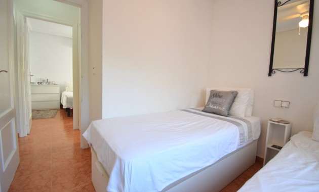 Herverkoop - Quad Villa -
Orihuela Costa - Playa Flamenca
