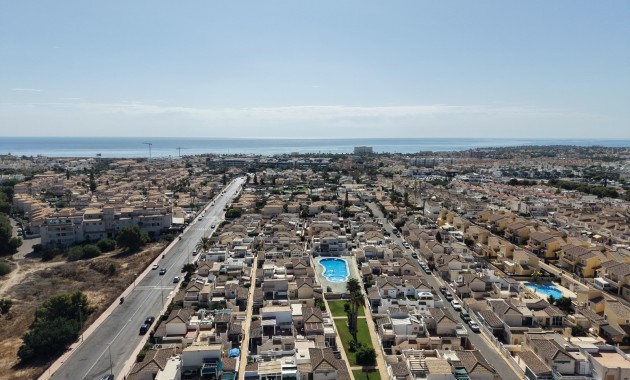 Herverkoop - Quad Villa -
Orihuela Costa - Playa Flamenca