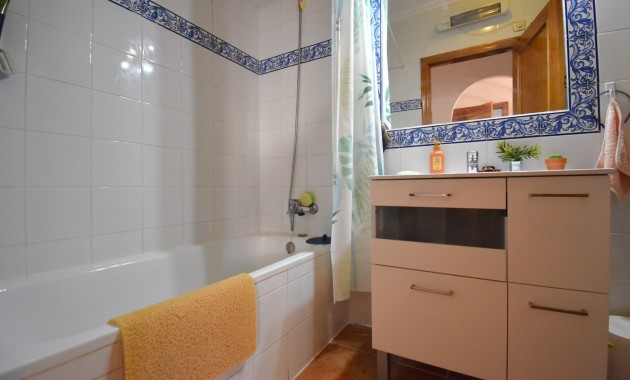 Herverkoop - Semi Detached Villa -
Orihuela Costa - La Zenia