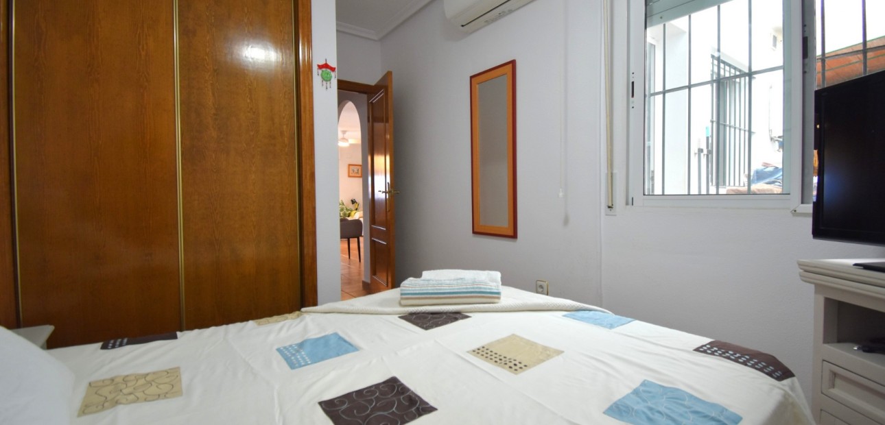 Herverkoop - Semi Detached Villa -
Orihuela Costa - La Zenia