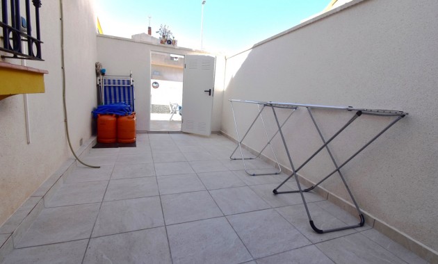 Herverkoop - Semi Detached Villa -
Orihuela Costa - La Zenia