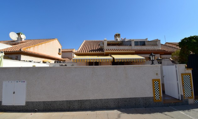 Herverkoop - Semi Detached Villa -
Orihuela Costa - La Zenia