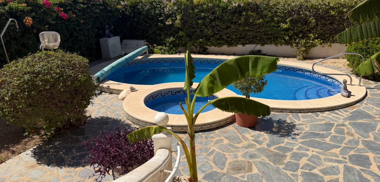 Sale - Villa -
Rojales - Lo Pepin
