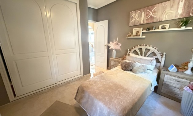 Sale - Villa -
Rojales - Lo Pepin