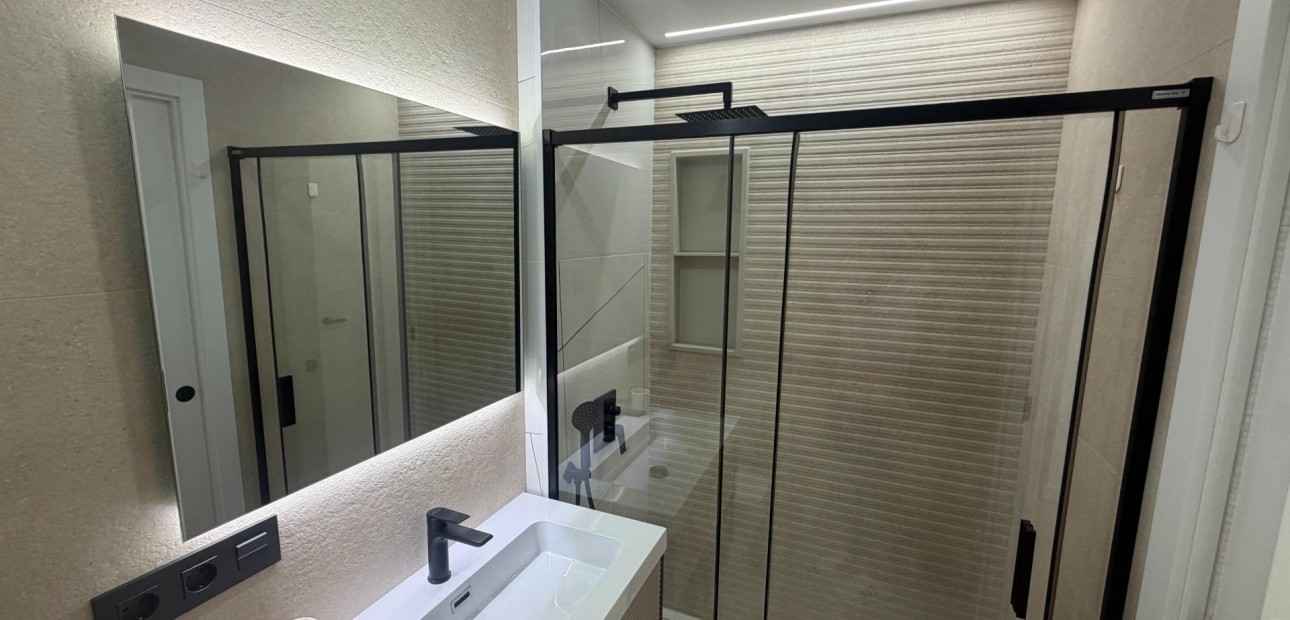 Sale - Apartment / flat -
Los Alcázares - Dolores de Pacheco-Santa Rosalía