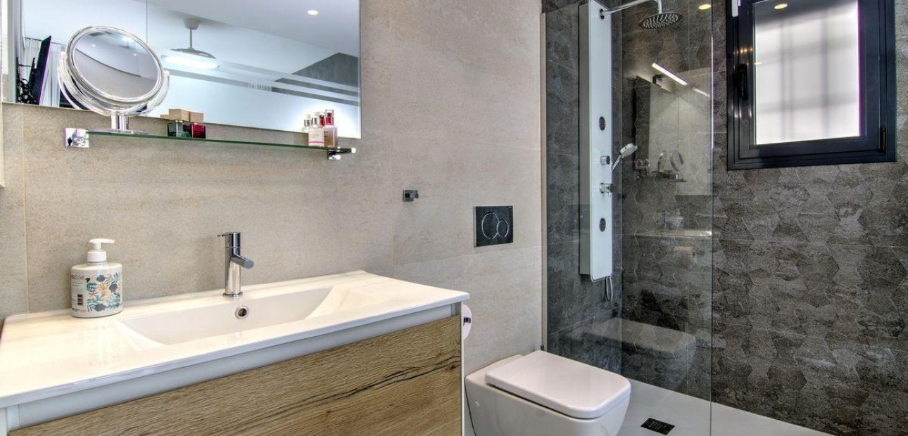 Sale - Villa -
San Miguel de Salinas - Cerro del Sol