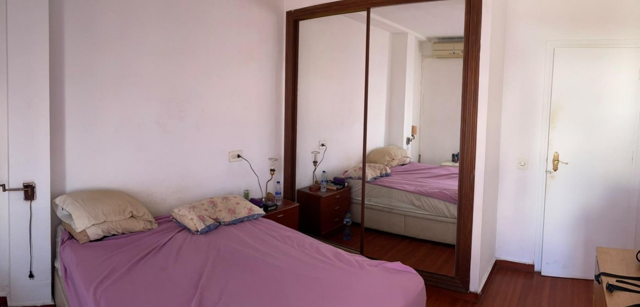 Sale - Apartment / flat -
Torrevieja - Acequion