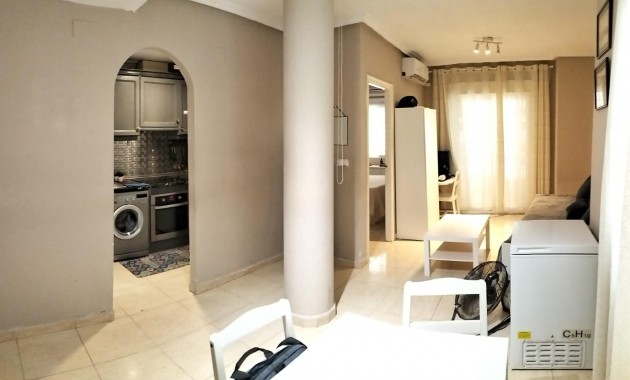 Sale - Apartment / flat -
Torrevieja - Centro