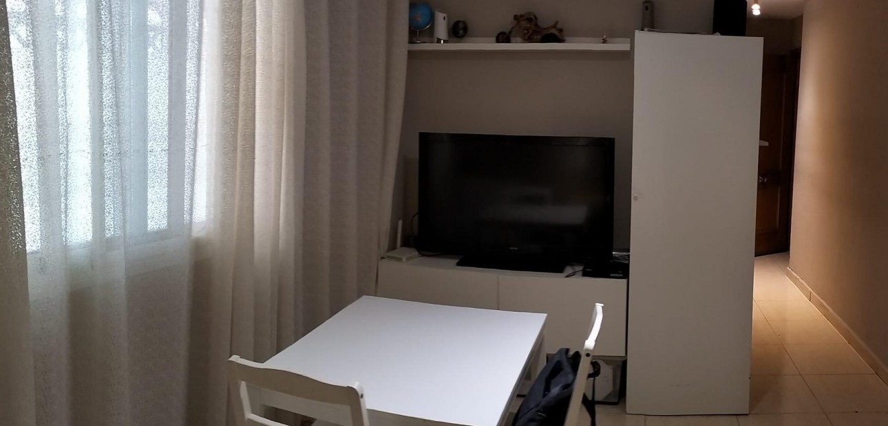 Sale - Apartment / flat -
Torrevieja - Centro