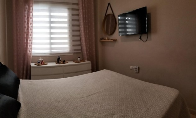 Sale - Apartment / flat -
Torrevieja - Centro