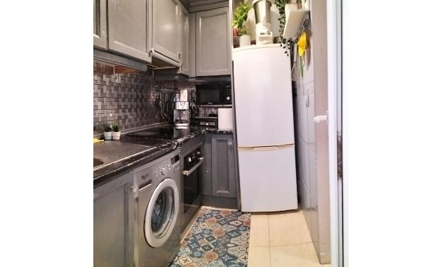 Sale - Apartment / flat -
Torrevieja - Centro