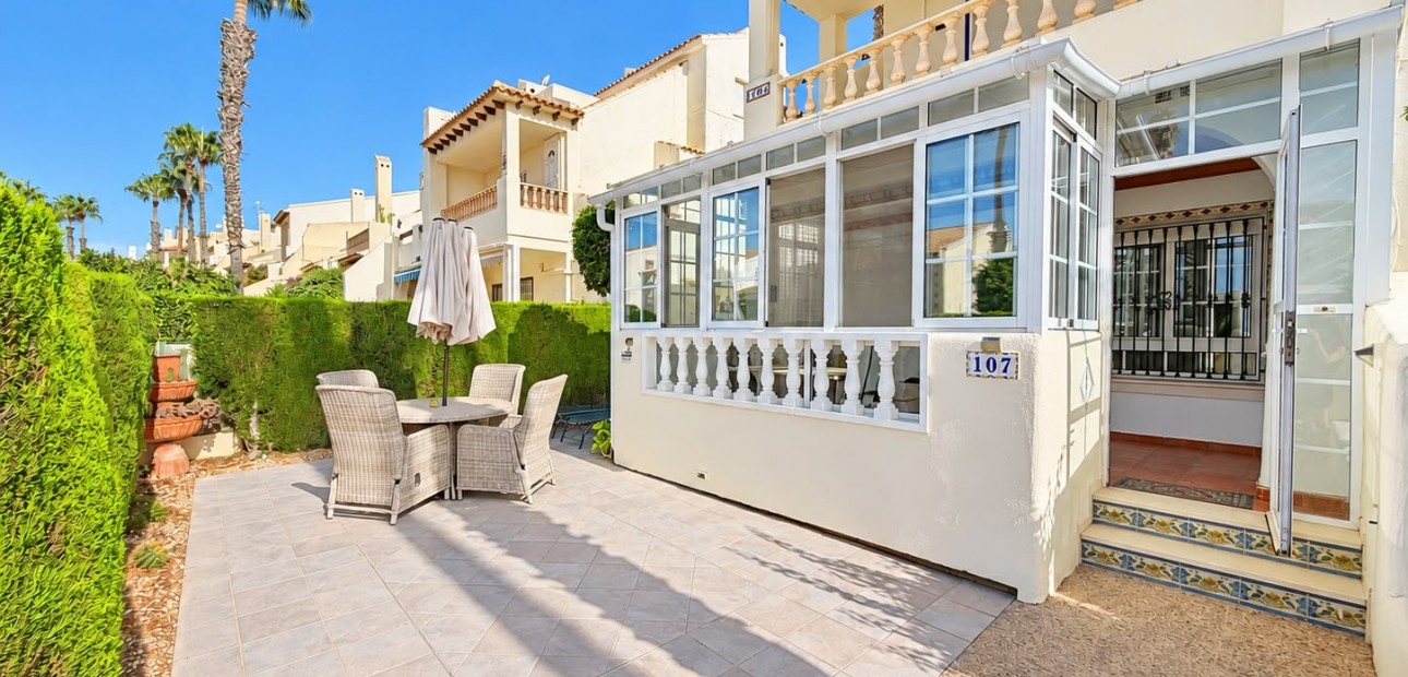 Sale - Apartment / flat -
Orihuela Costa - Las Ramblas