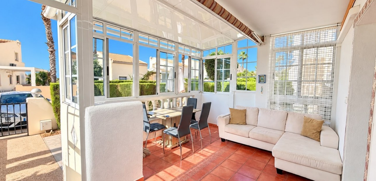 Sale - Apartment / flat -
Orihuela Costa - Las Ramblas