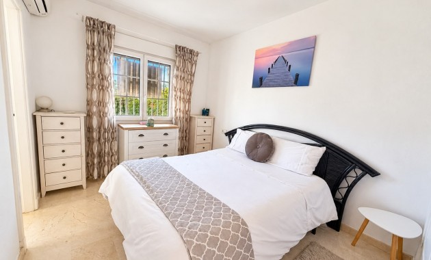 Sale - Apartment / flat -
Orihuela Costa - Las Ramblas