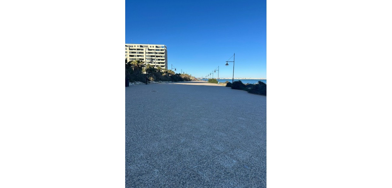 Sale - Apartment / flat -
Orihuela Costa - Las Ramblas