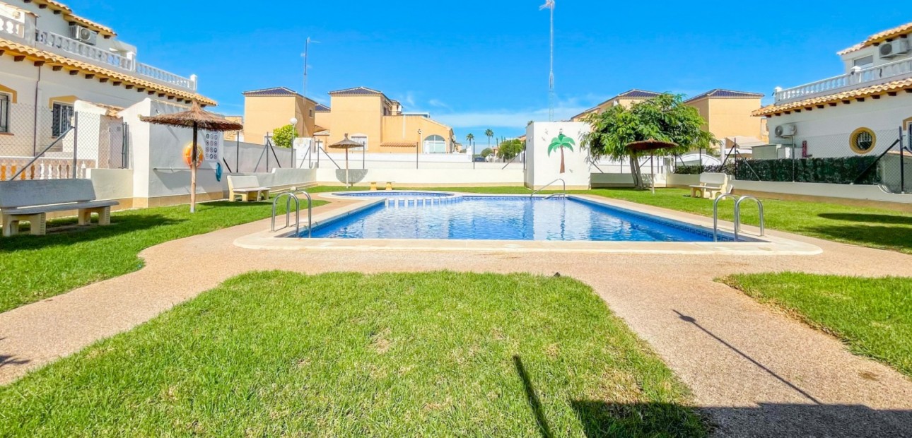Sale - Townhouse -
Orihuela Costa - Los Altos