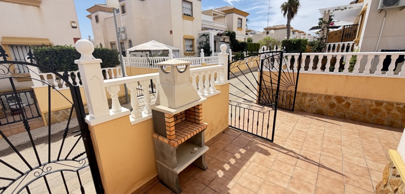 Sale - Quad Villa -
Orihuela Costa - Villamartin