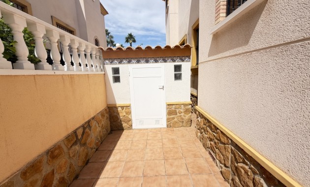 Sale - Quad Villa -
Orihuela Costa - Villamartin