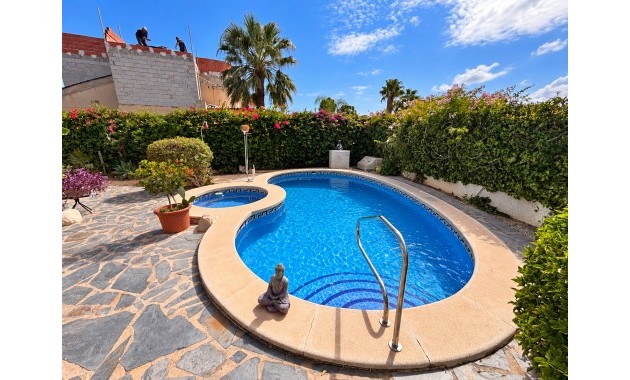 Sale - Detached Villa -
Ciudad Quesada - Lo Pepin