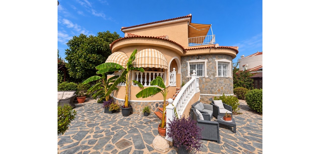 Sale - Detached Villa -
Ciudad Quesada - Lo Pepin