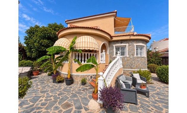 Sale - Detached Villa -
Ciudad Quesada - Lo Pepin