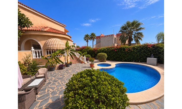 Sale - Detached Villa -
Ciudad Quesada - Lo Pepin