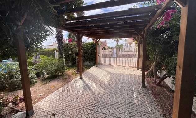 Sale - Detached Villa -
Ciudad Quesada - Lo Pepin