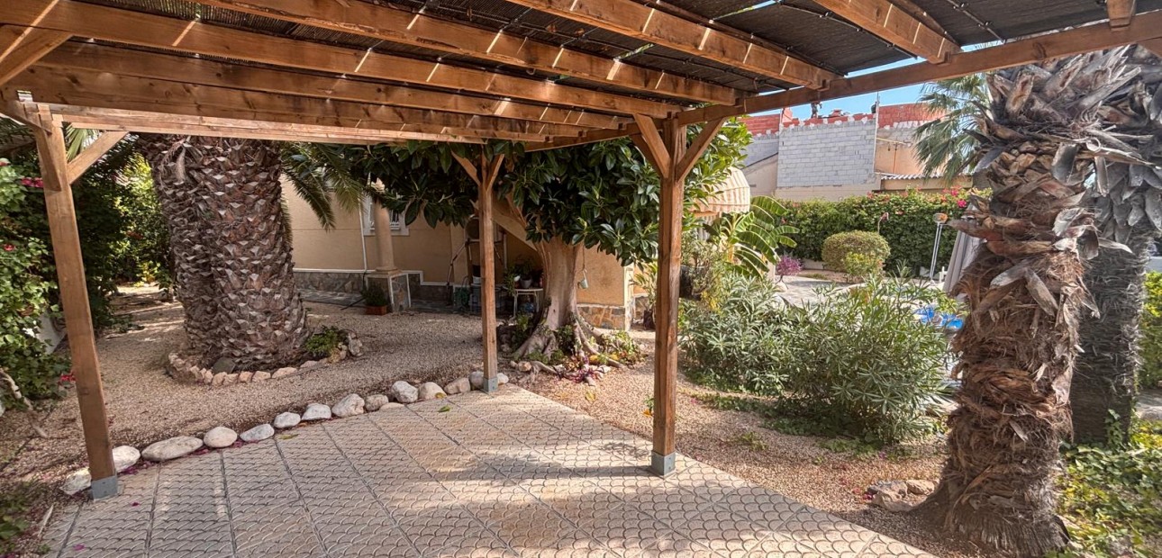 Sale - Detached Villa -
Ciudad Quesada - Lo Pepin