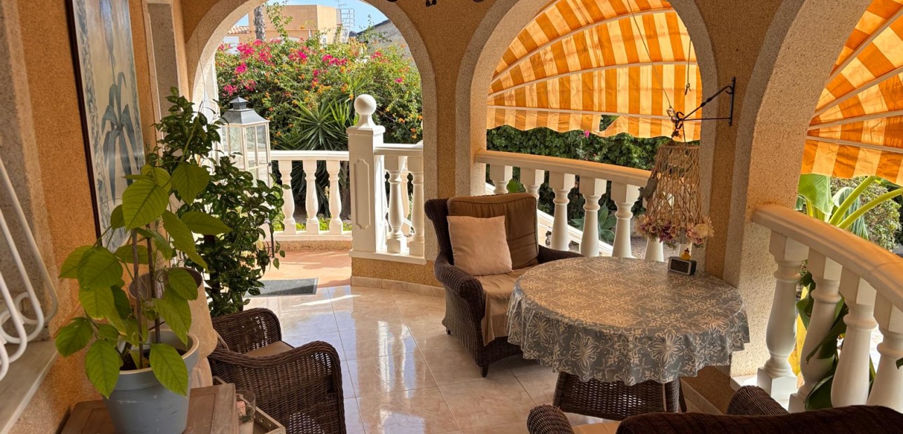 Sale - Detached Villa -
Ciudad Quesada - Lo Pepin