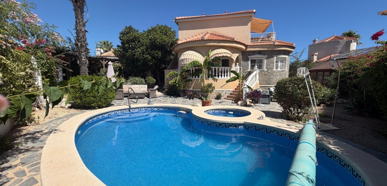 Sale - Villa -
Rojales - Lo Pepin
