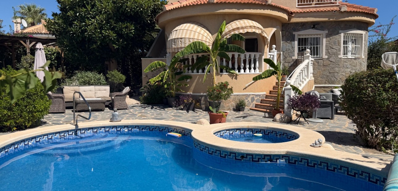 Sale - Villa -
Rojales - Lo Pepin