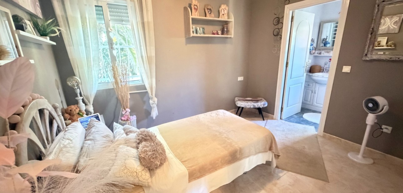 Sale - Villa -
Rojales - Lo Pepin
